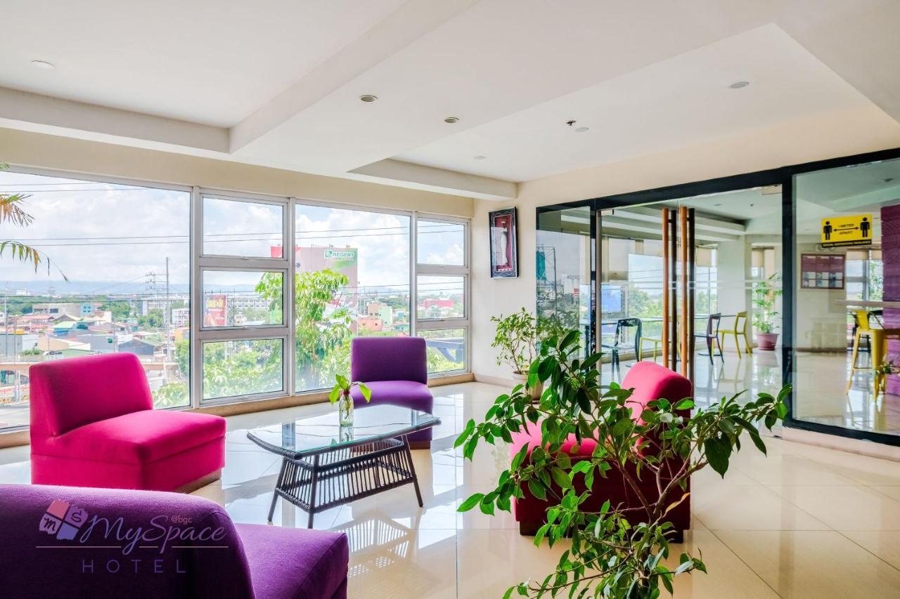 Myspace Hotel @Bgc Pasig City Екстер'єр фото