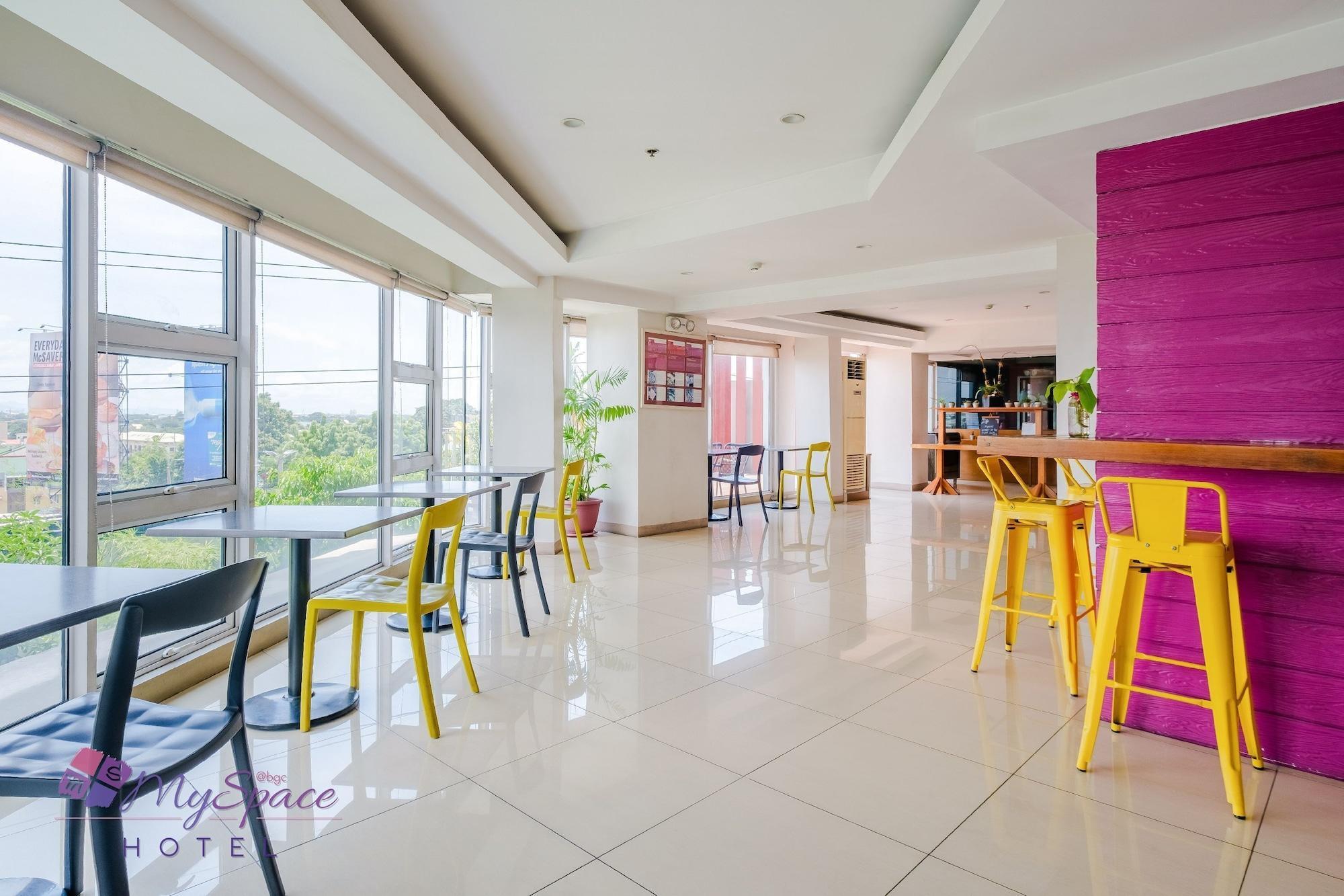 Myspace Hotel @Bgc Pasig City Екстер'єр фото