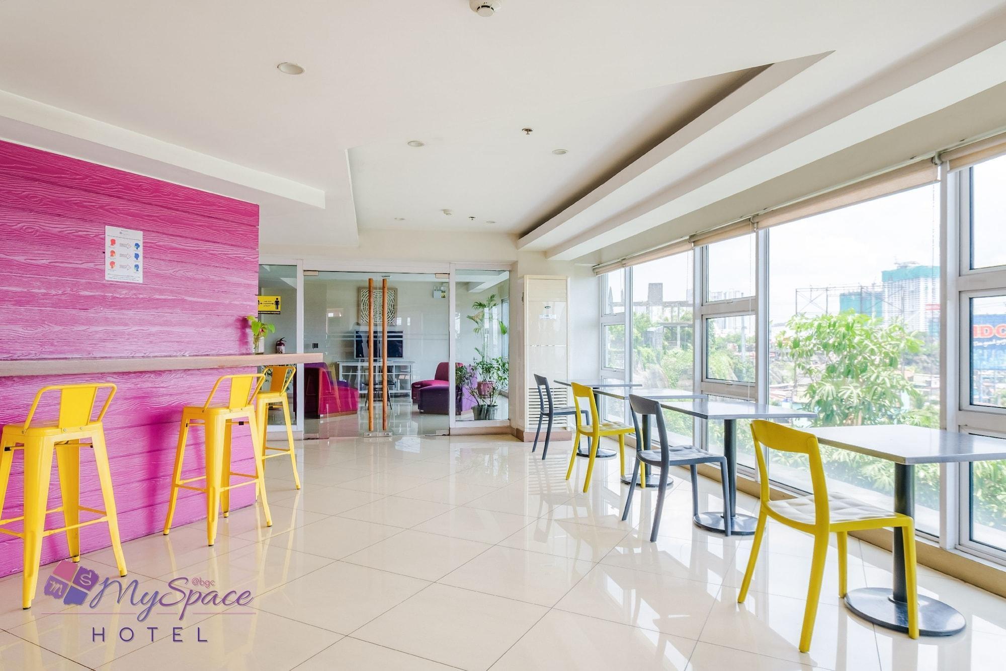Myspace Hotel @Bgc Pasig City Екстер'єр фото