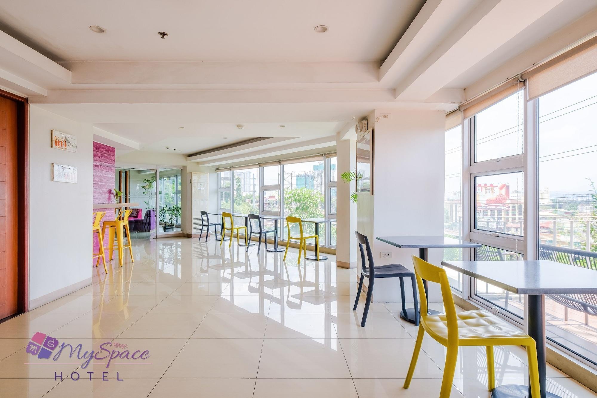 Myspace Hotel @Bgc Pasig City Екстер'єр фото