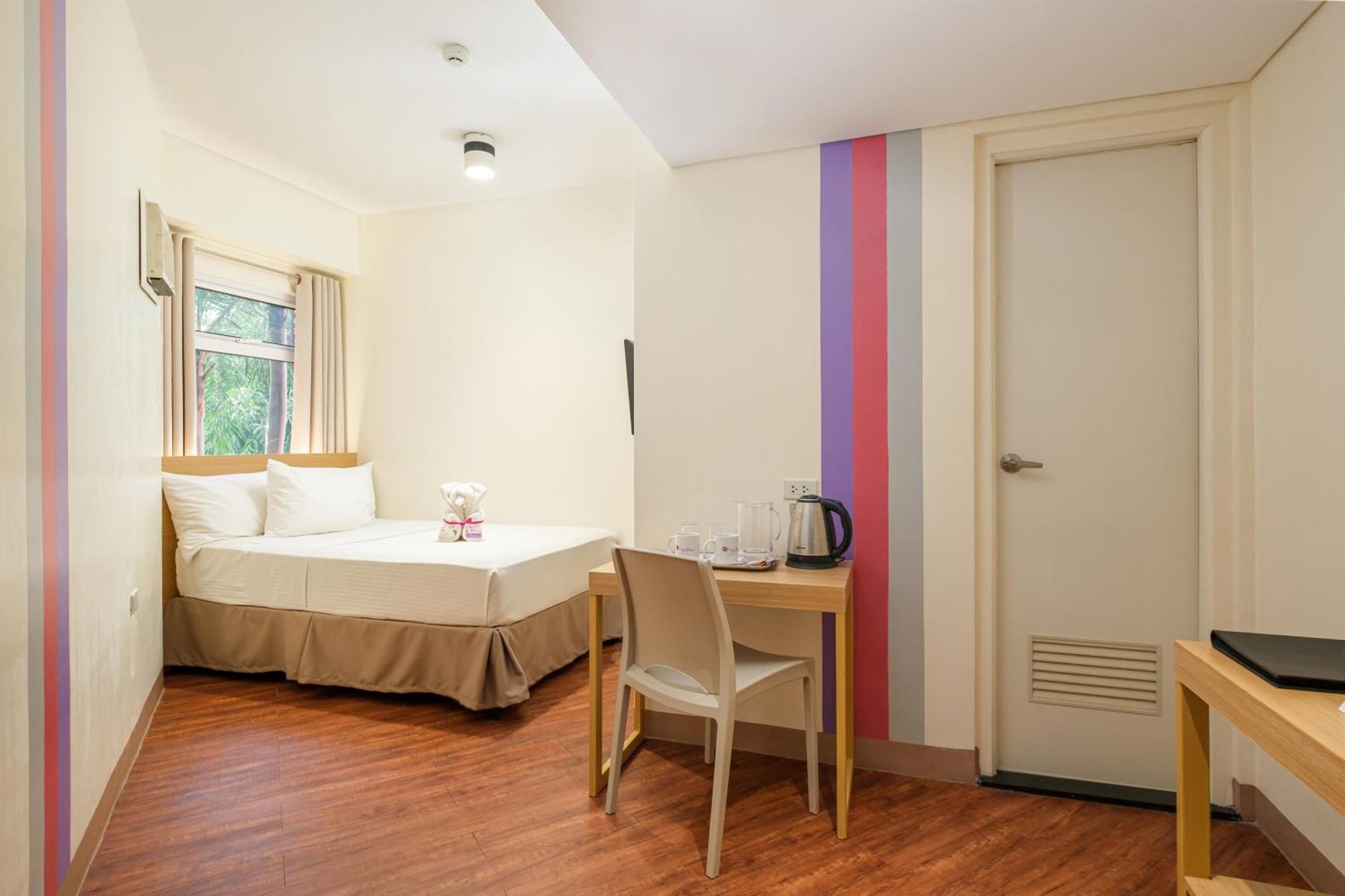 Myspace Hotel @Bgc Pasig City Номер фото